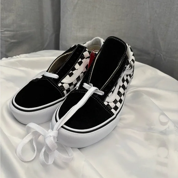 Vans Black and White Checkerboard Sneakers NWT - Picture 3 of 7